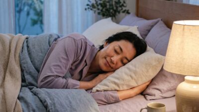 眠りが浅い40代へ。寝る前3分の簡単な呼吸＆エクササイズ